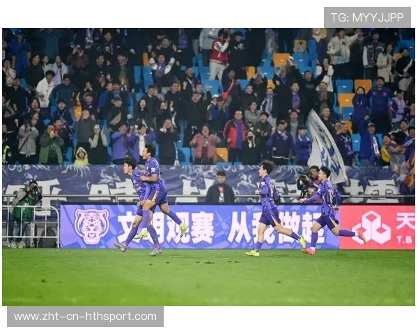 天津津门虎中路防守压缩，直接封死对手直塞线路